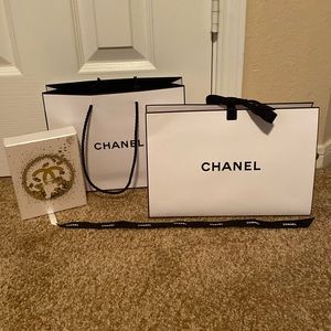 CHANEL bags, perfume box and ribbon also comes with CHANEL products 🎁